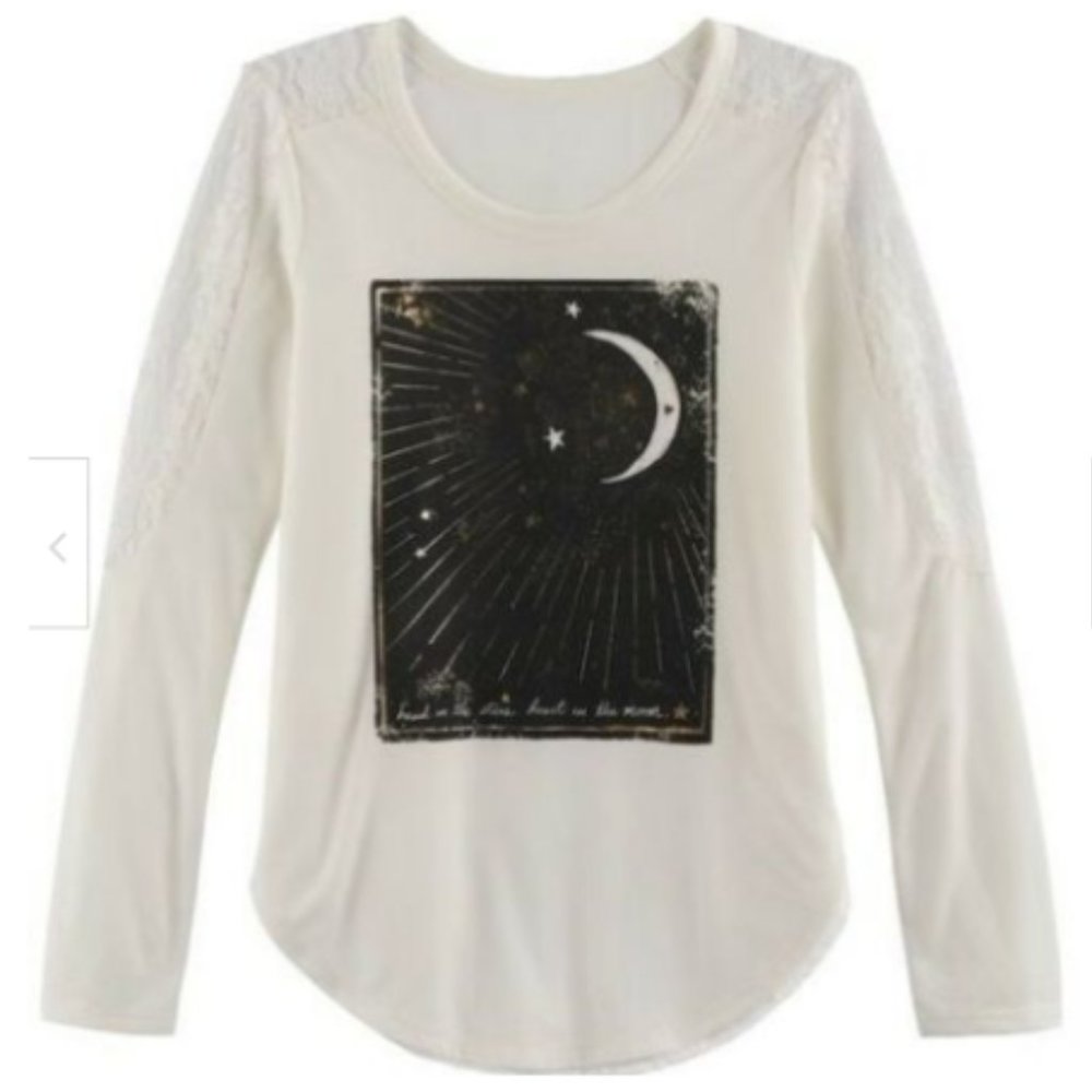 Girl's Mudd Pieced Lace Graphic Tee Color: Egret Sky, Size: 10